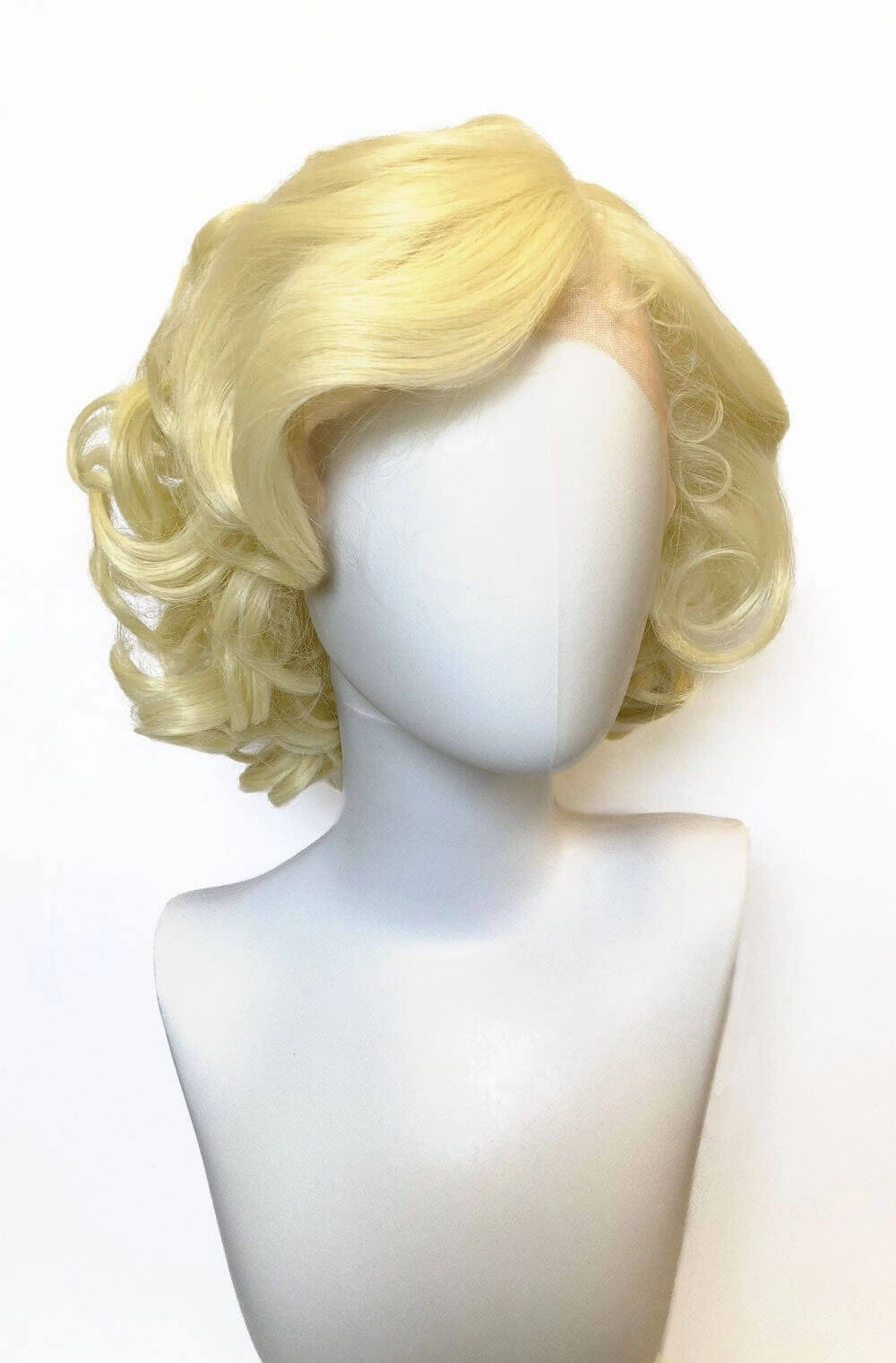Blonde pinup wig, lace front, vintage style: Marilyn