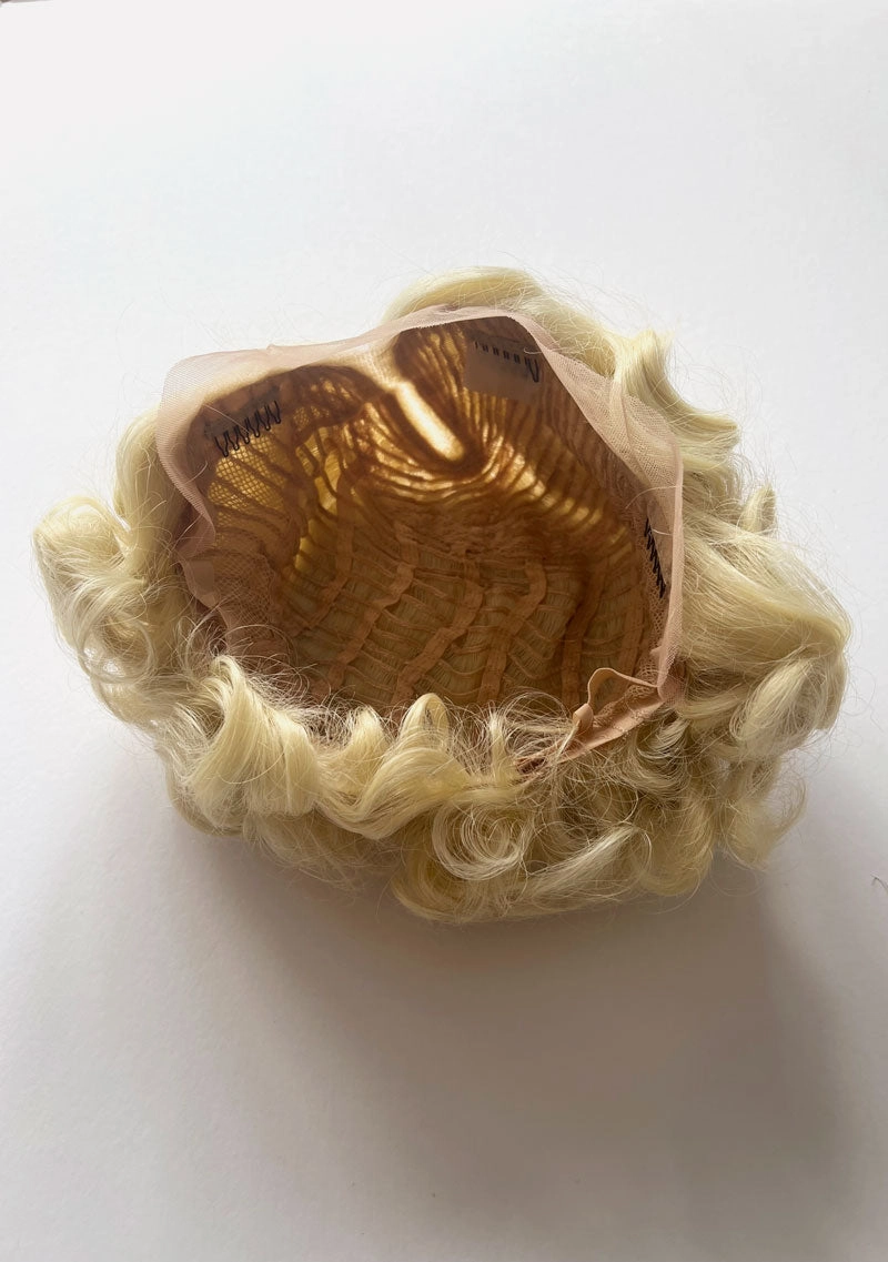 Blonde pinup wig, lace front, vintage style: Odette