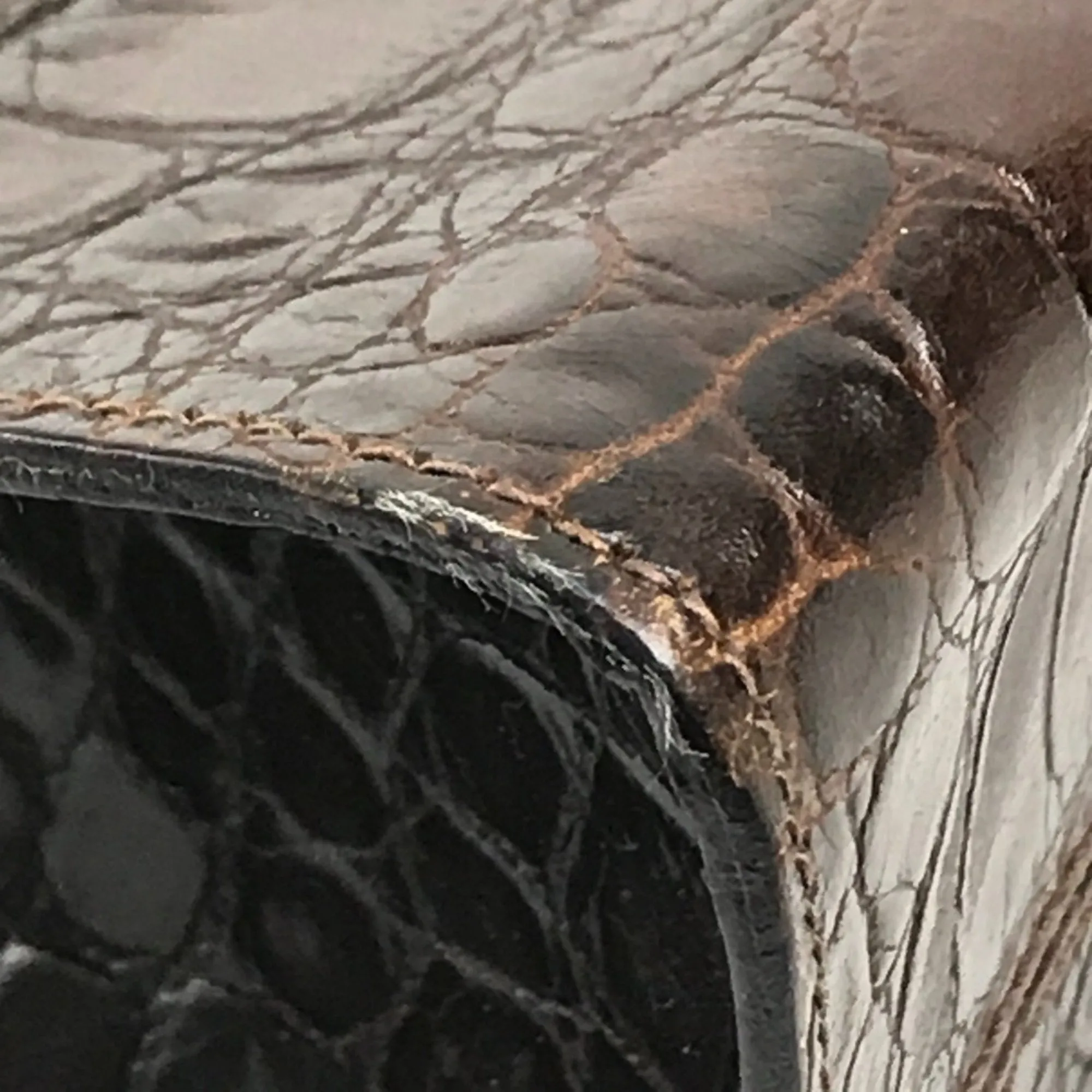 Furla  Leather Tote Bag (Pre-Owned)