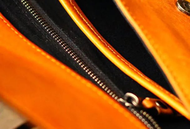 Genuine Leather Mens Cool Messenger Bag iPad Bag Chest Bag Bike Bag Cycling Evelope Cluth Bag For Men