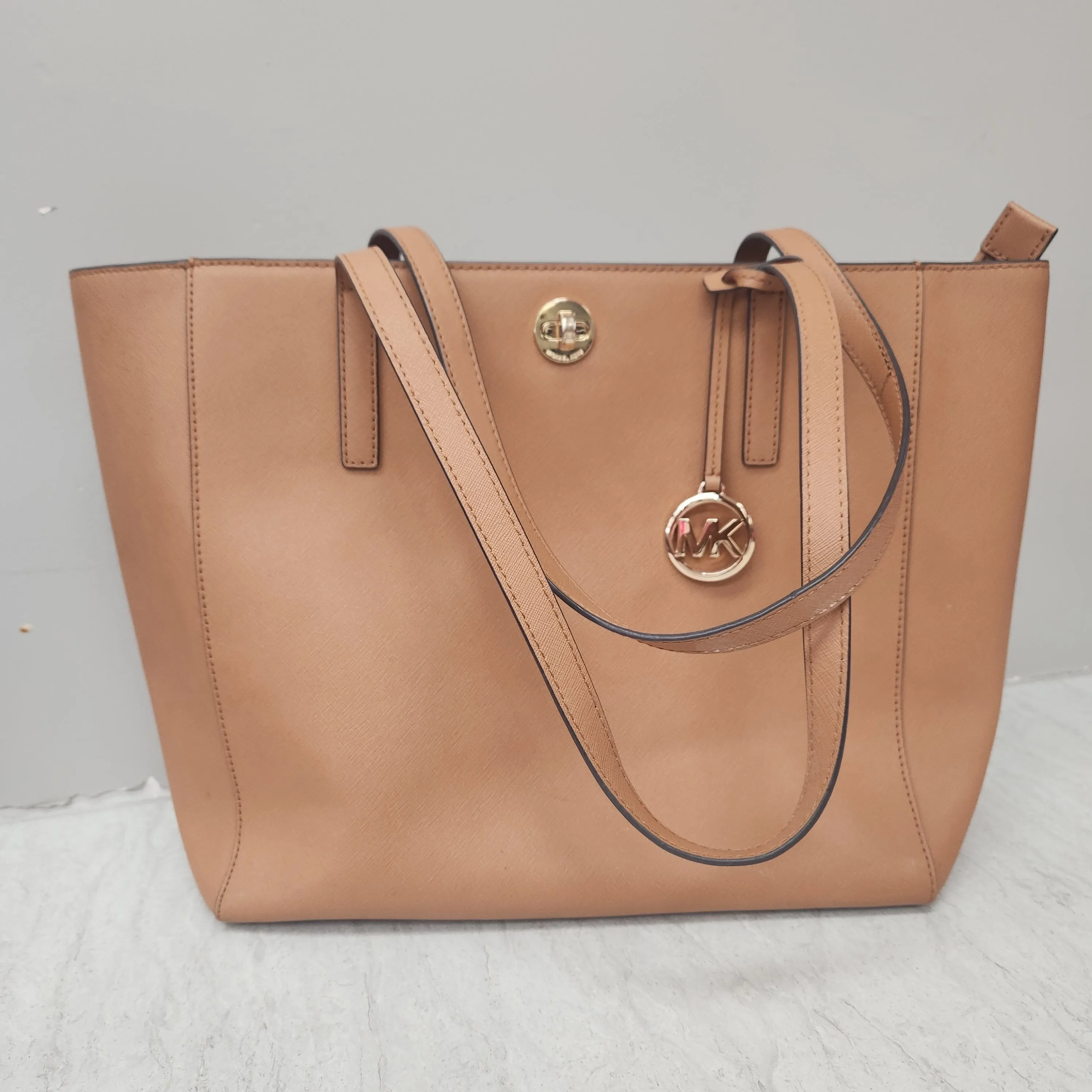 Handbag Designer By Michael Kors  Size: Large