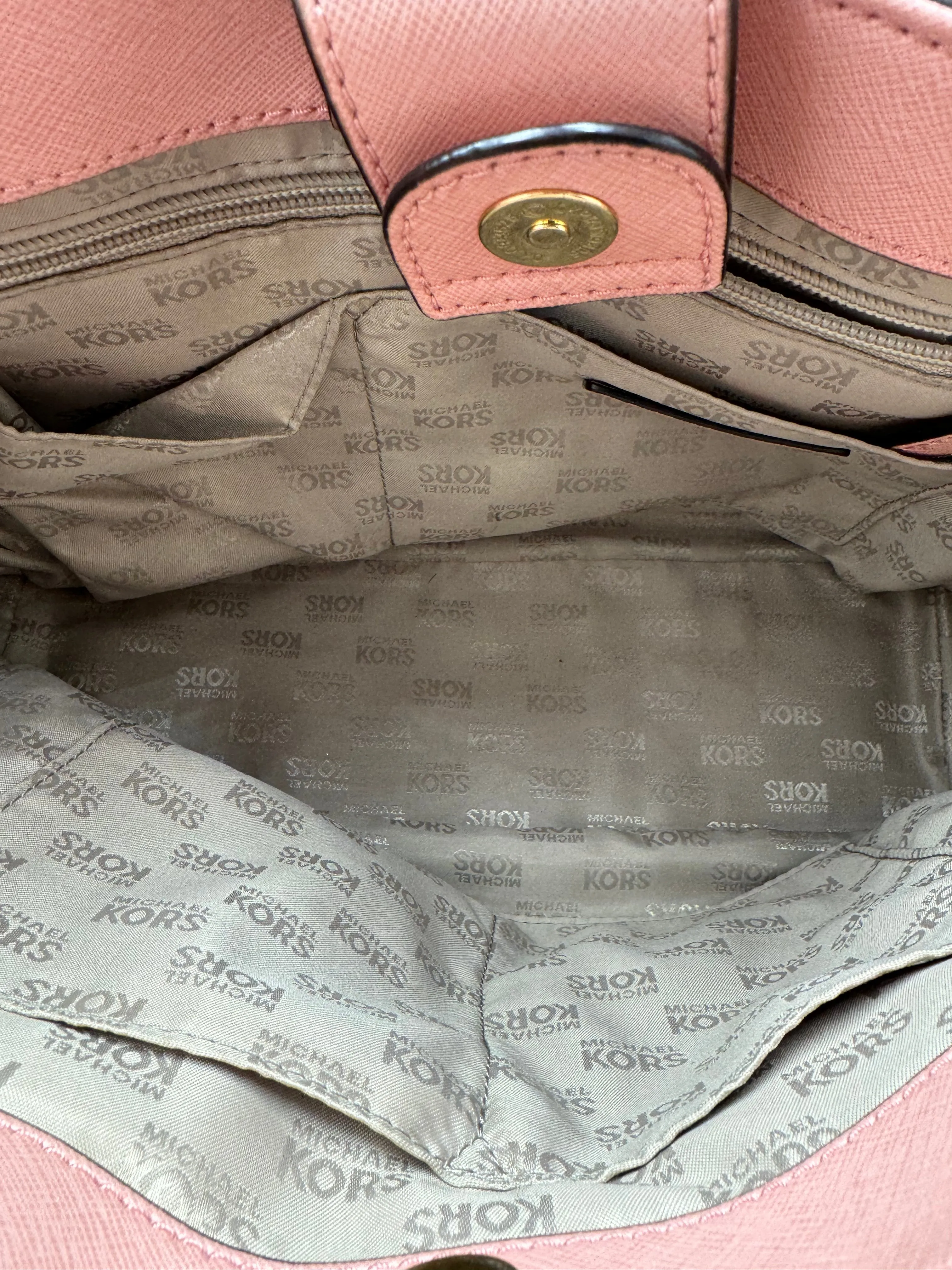 Handbag Designer By Michael Kors