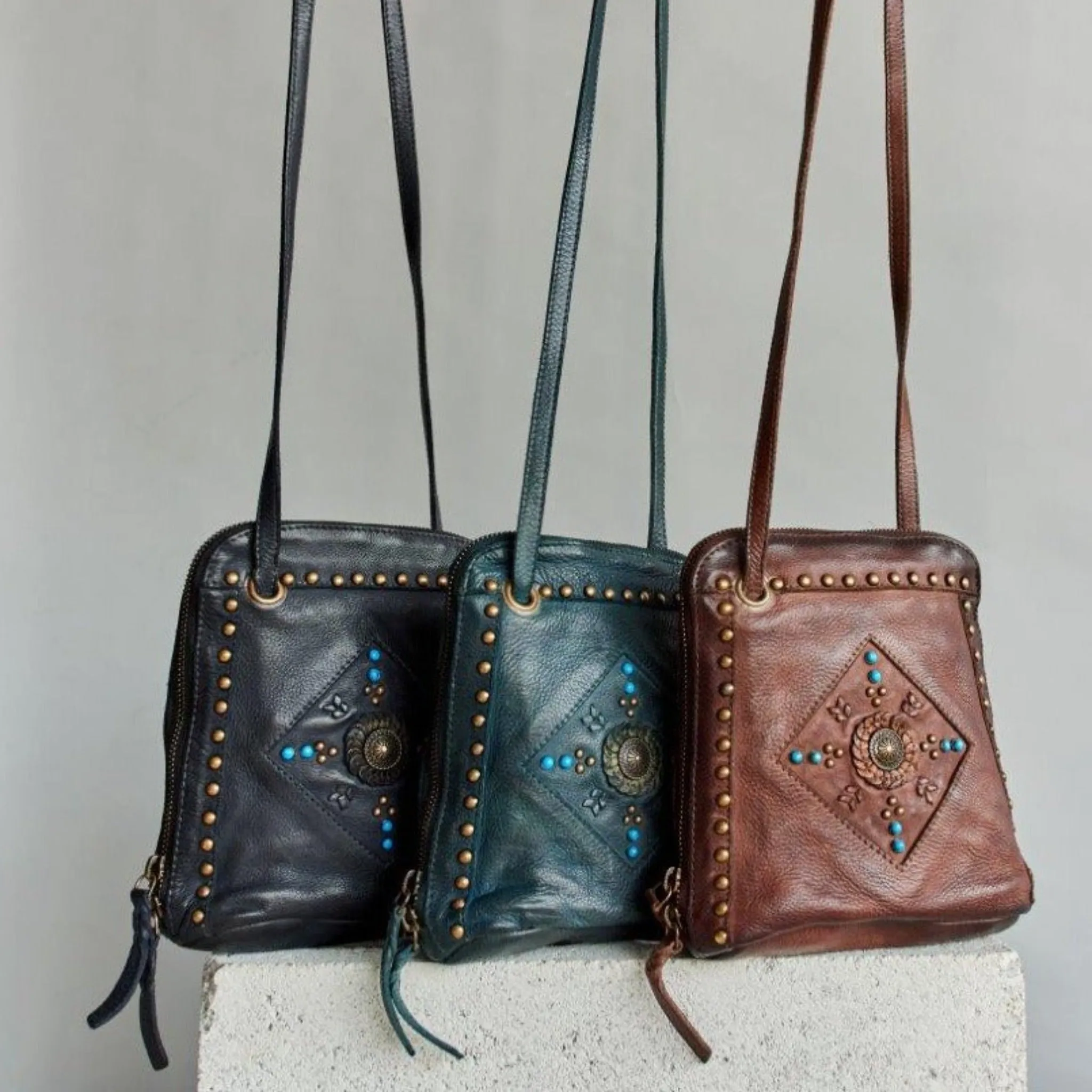 Levi Crossbody