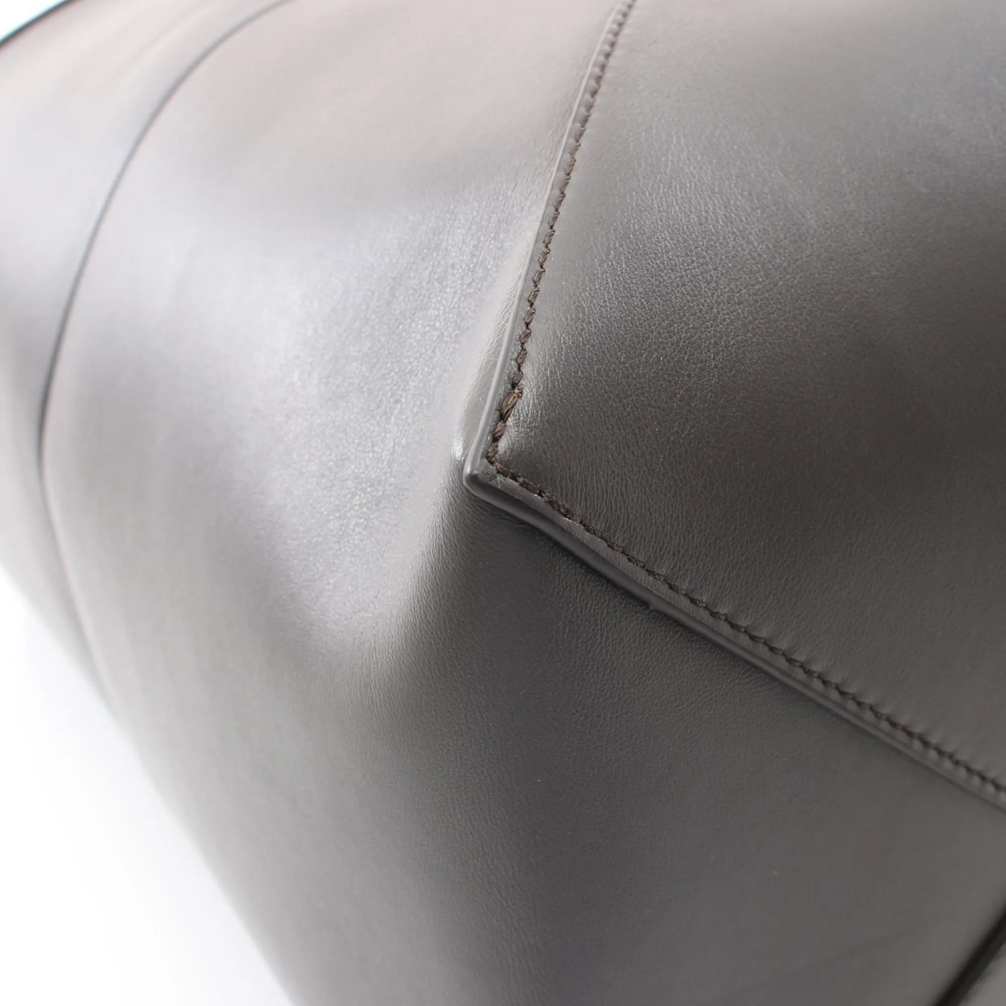 Loewe Leather Tote Bag (Pre-Owned)