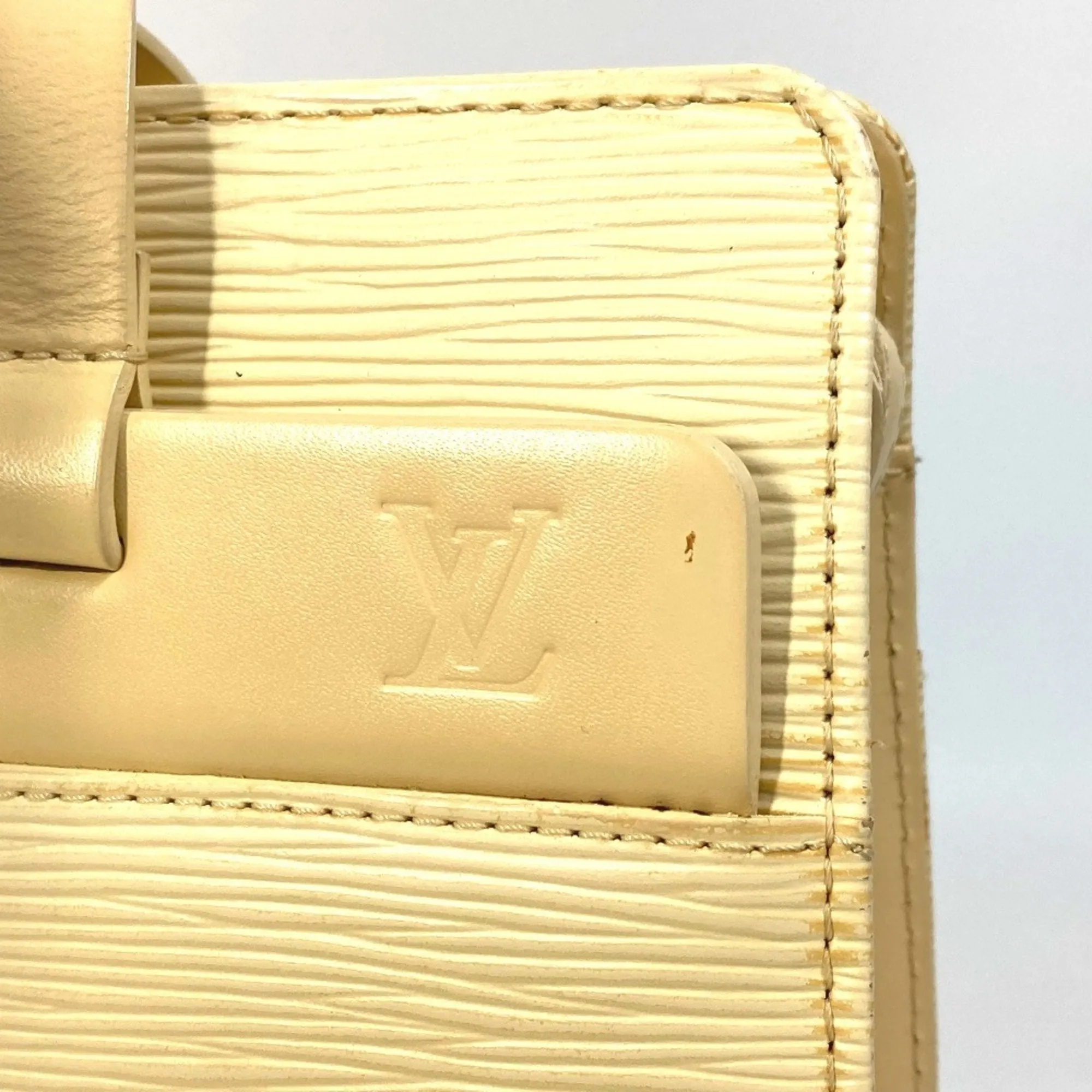 Louis Vuitton ivory yellow Epi Leather Shoulder Bag Tote Bag (Pre-Owned)