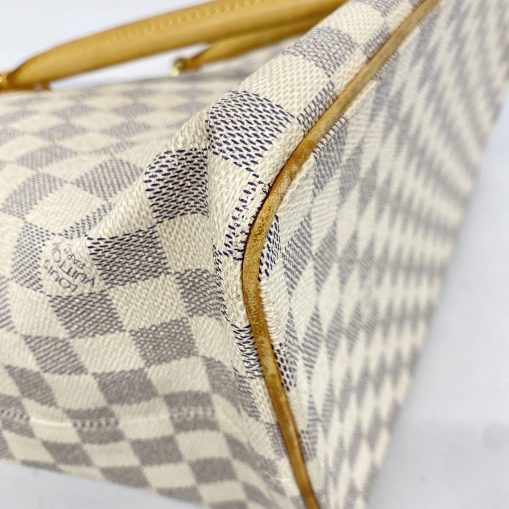 Louis Vuitton Tote Bag (Pre-Owned)