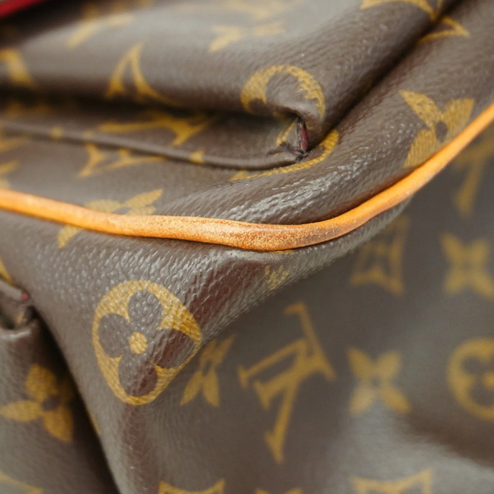 Louis Vuitton Tote Bag (Pre-Owned)
