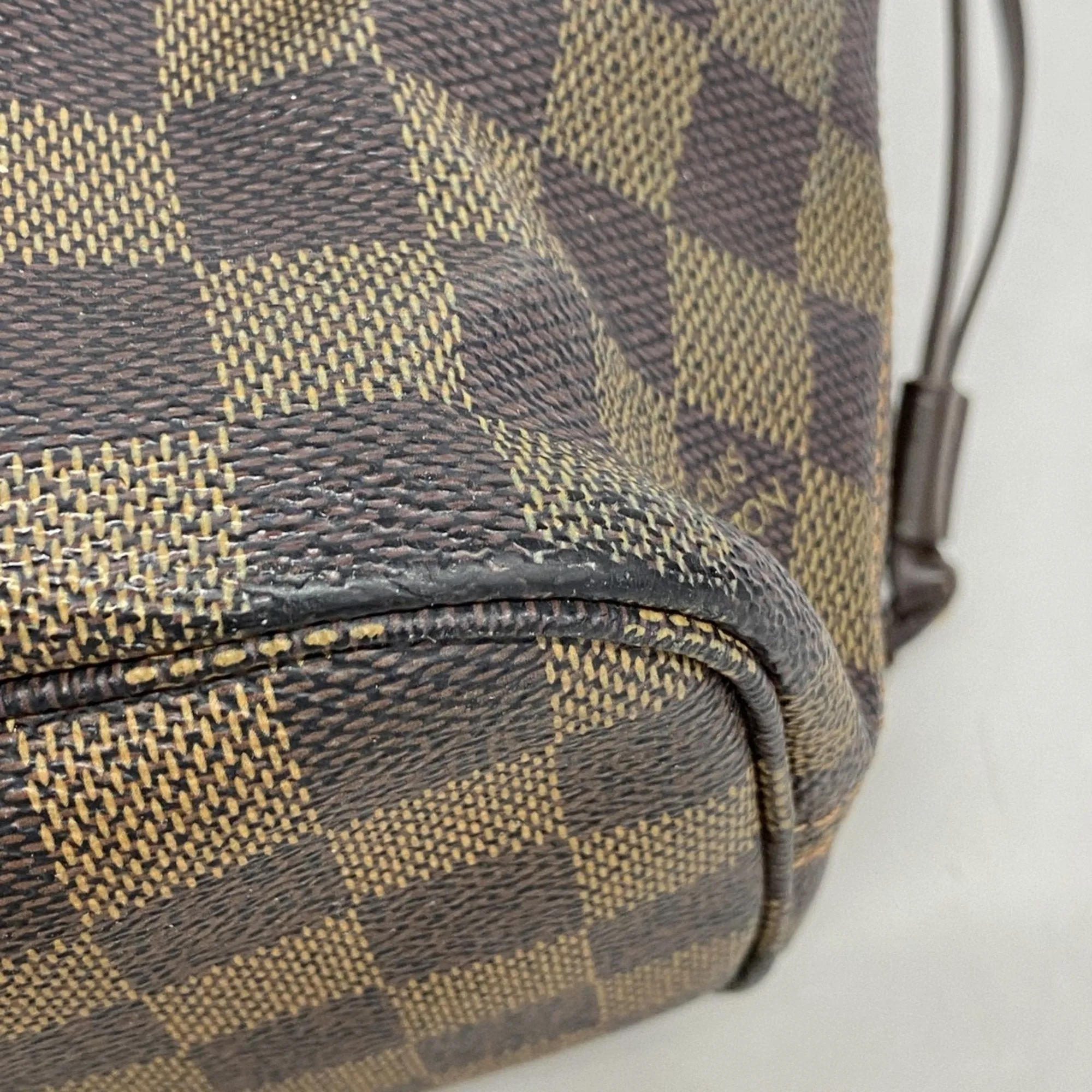 Louis Vuitton Tote Bag (Pre-Owned)