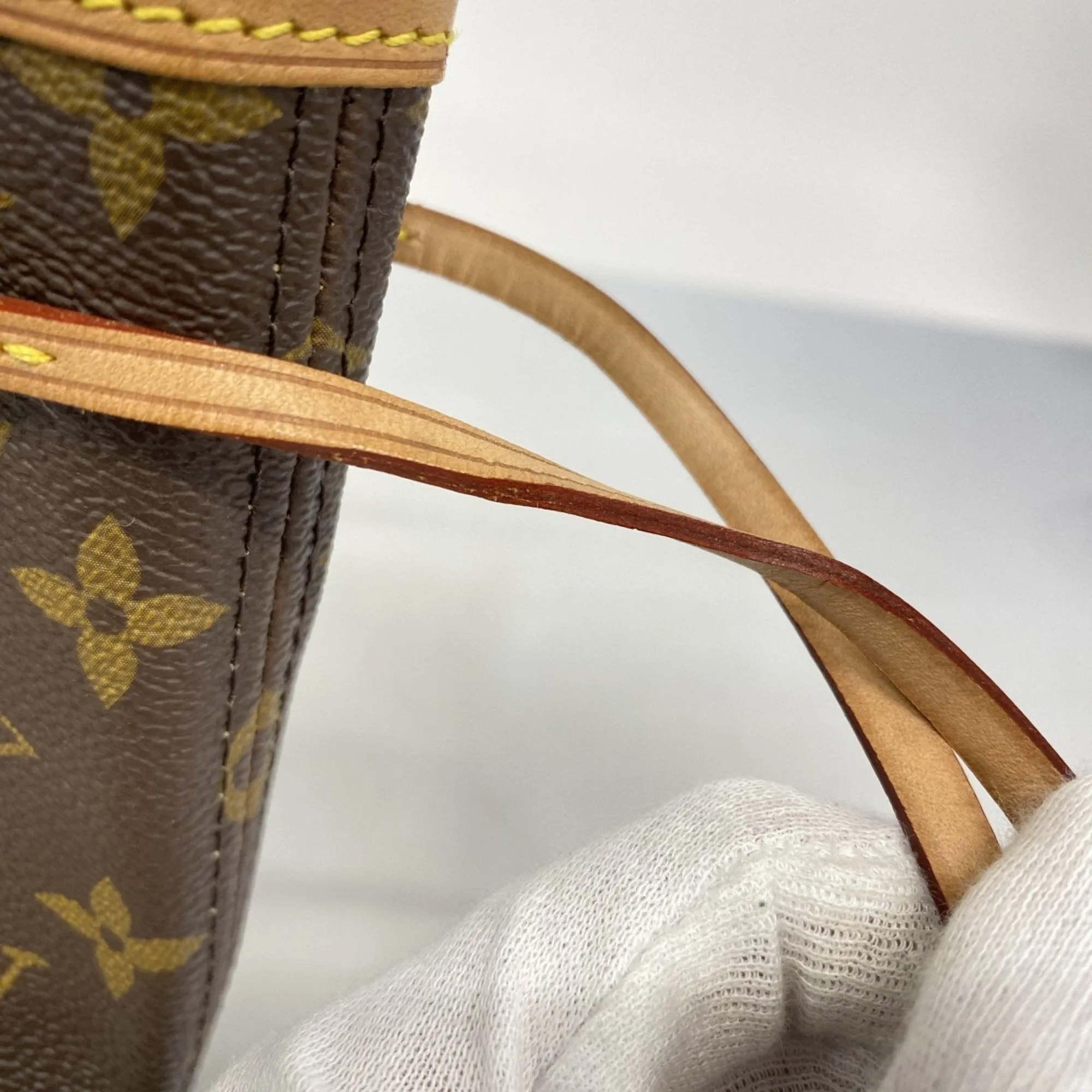 Louis Vuitton Tote Bag (Pre-Owned)