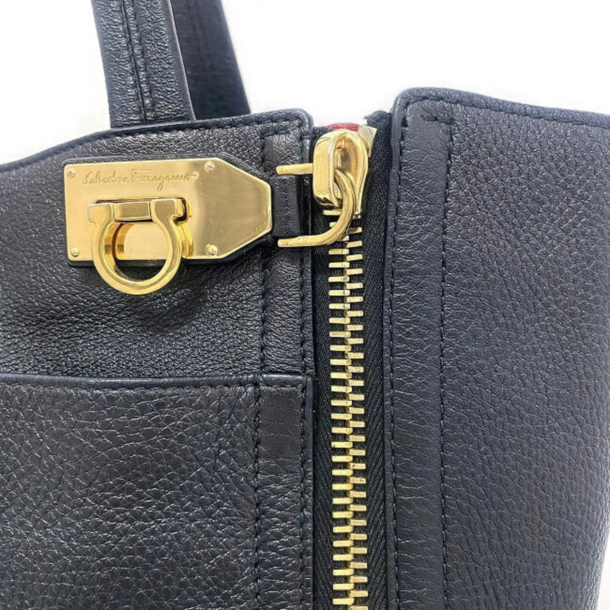 Salvatore Ferragamo Gancini   Leather Tote Bag (Pre-Owned)