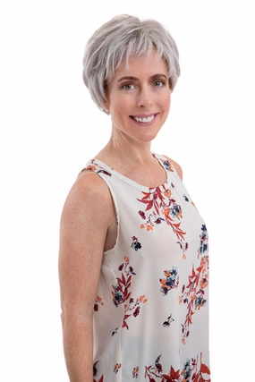 SM100 Hope (Medical) HT wig by Style Unveiled | Heat Friendly Synthetic Hair | Average Cap