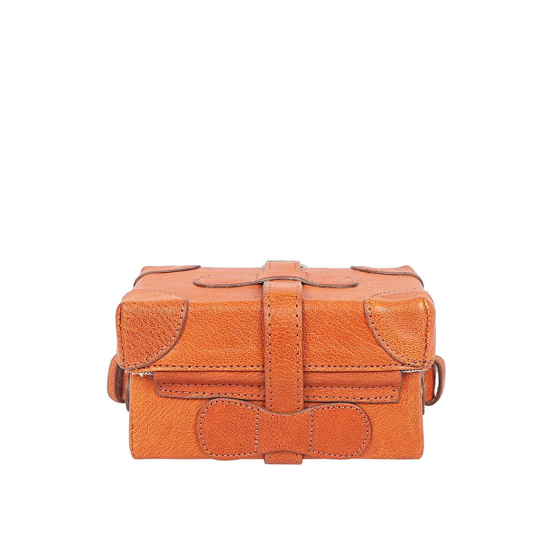 SMALL BOXY SLING BAG