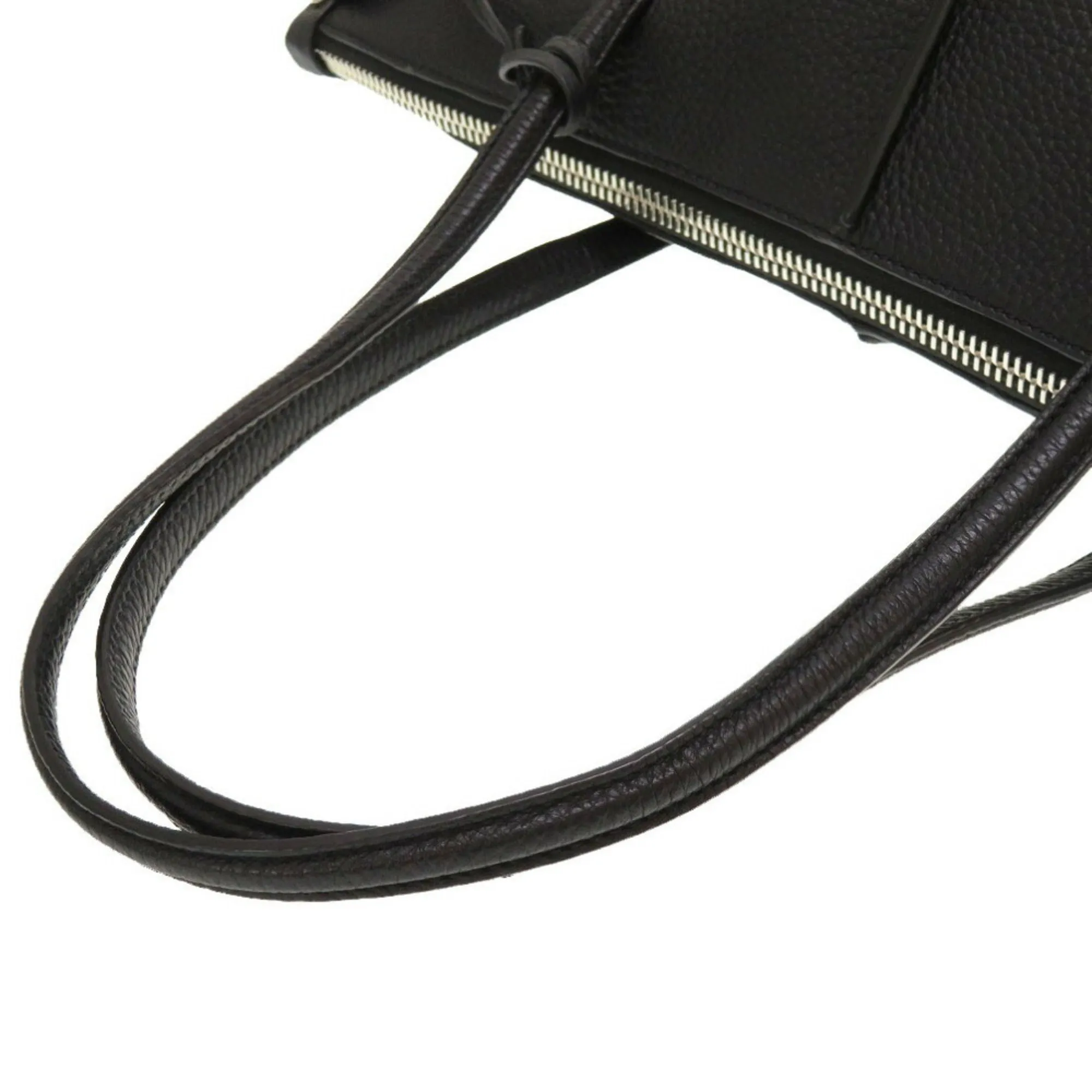 Tod's  Leather Tote Bag (Pre-Owned)