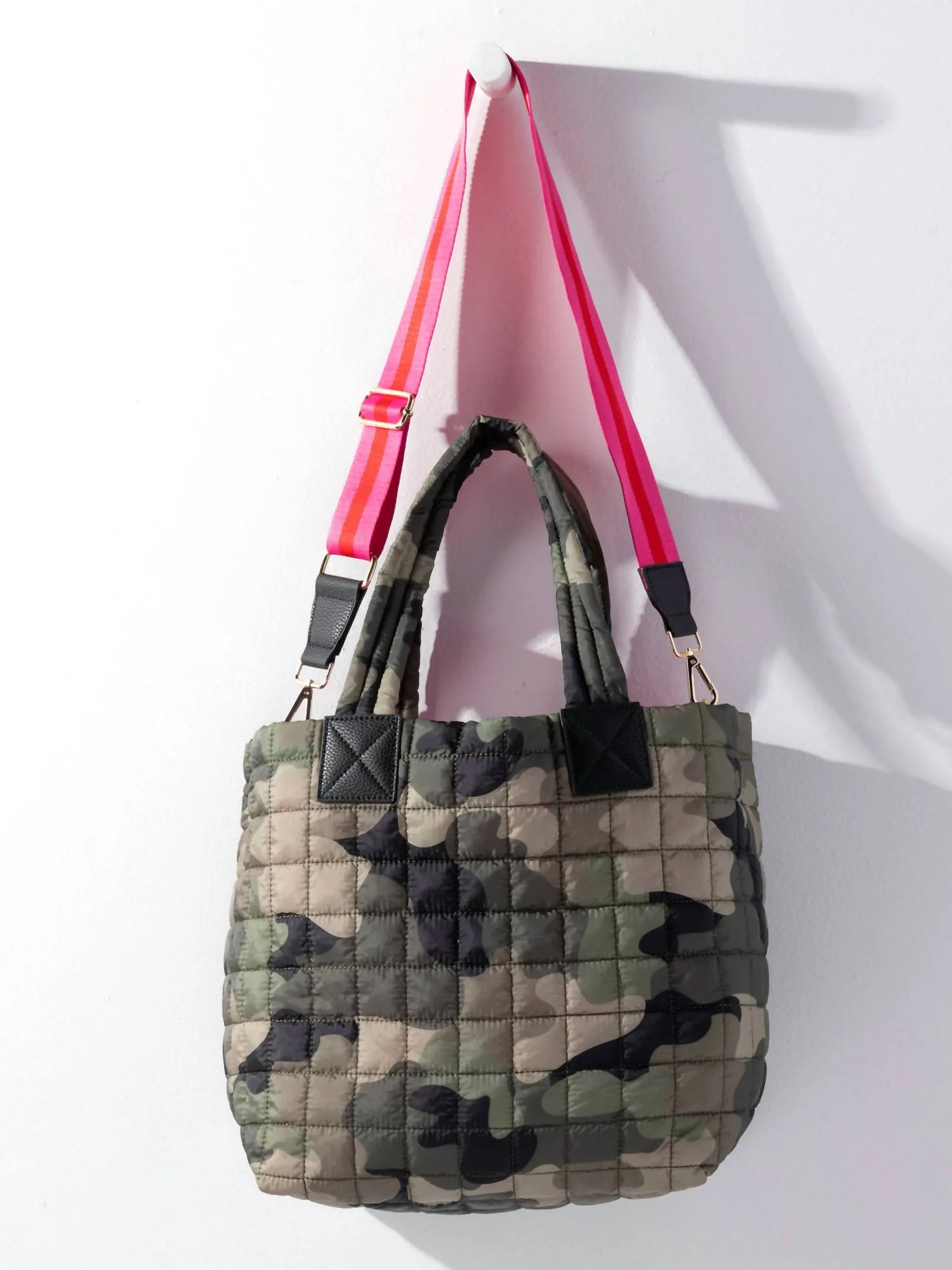 Women's Ezra Tote In Camo