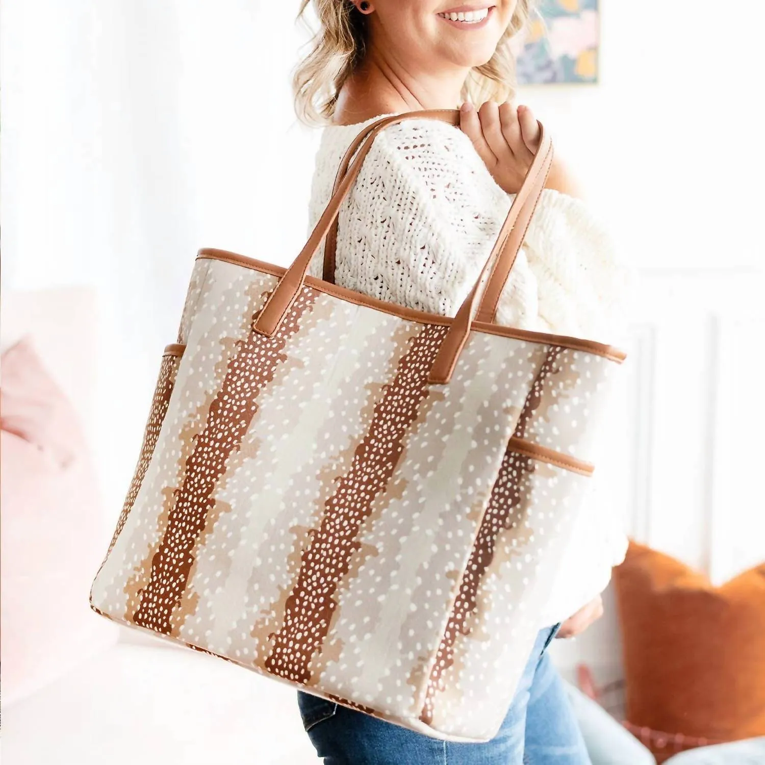 Women's Fawn Hayden Tote Bag In Brown/white