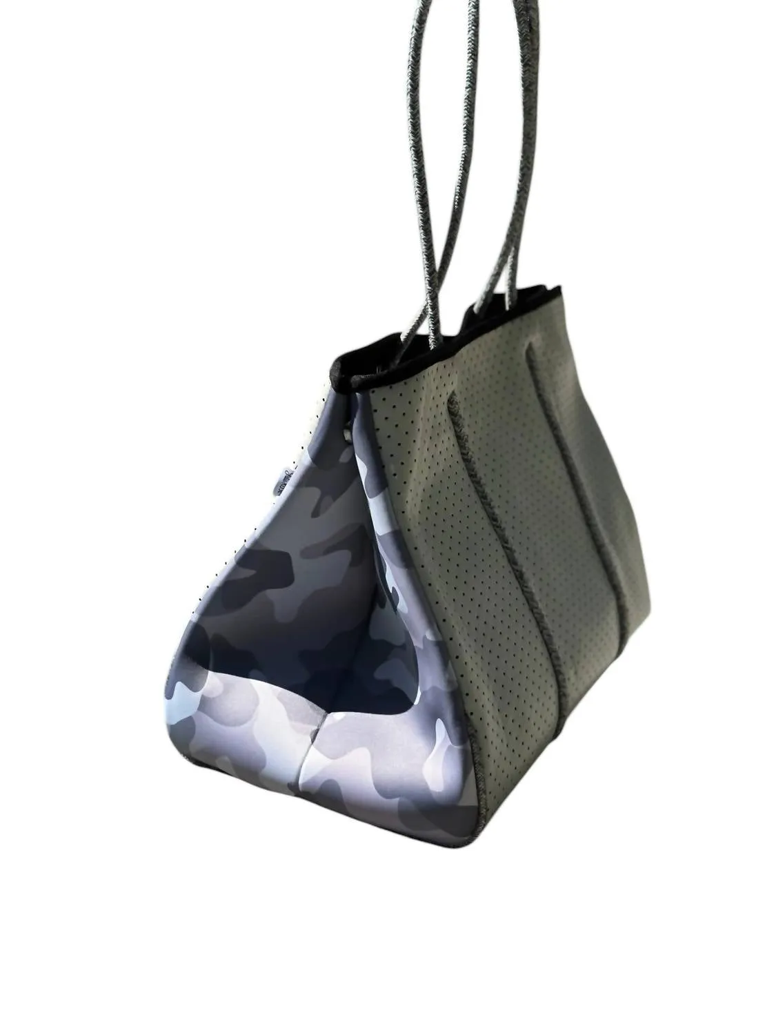 Women's Kendra Neoprene Tote Bag In Camo