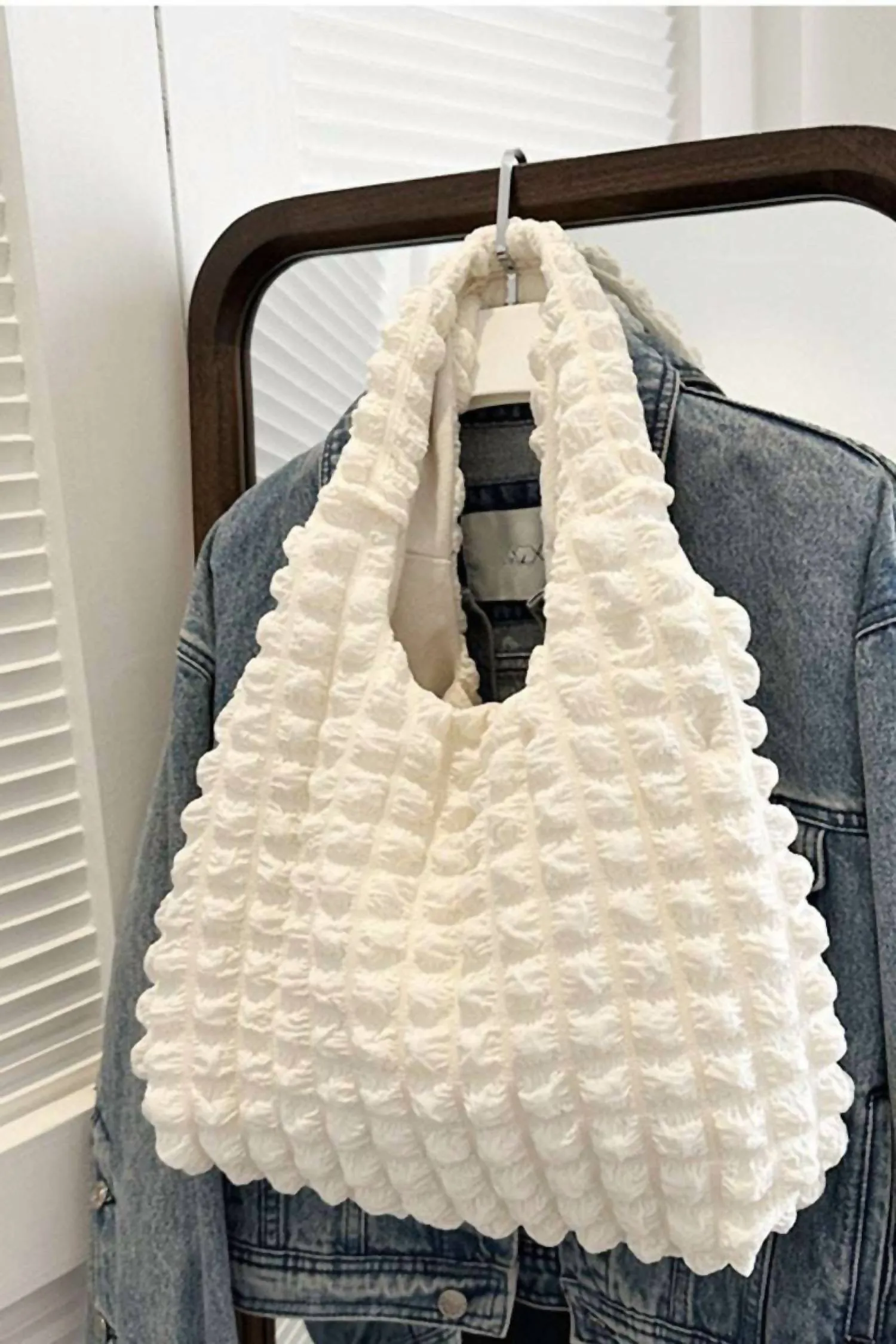 Women's Puffy Cloud Tote Bag In Ivory